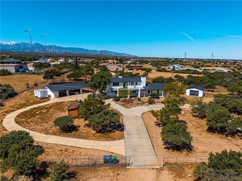 Photo of 7788 Columbine Rd, Oak Hills, CA 92344 (MLS # PW26085460)