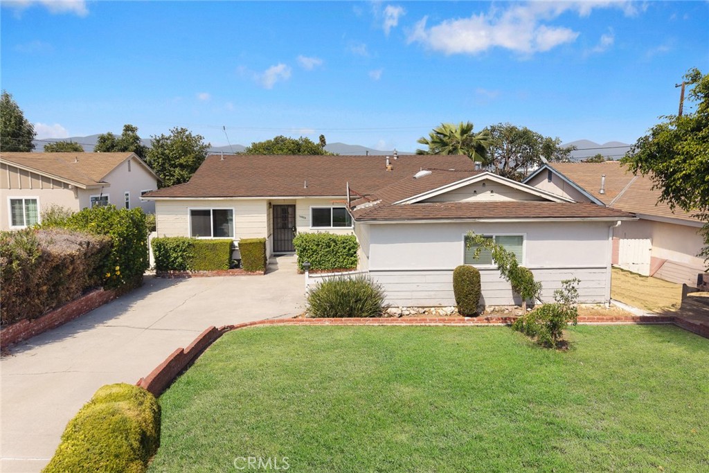 This single-story Hacienda Heights home sits on a 6,033 sqft lot and includes three bedrooms, two bathrooms, and an additional enclosed room suitable for various uses. All three bedrooms feature new flooring, the interior has been freshly painted, and windows have been replaced for improved energy efficiency. The property includes an attached two-car garage and a backyard with a pool. Conveniently located near major freeways, school, and restaurants, this home offers functional design with easy access to local amenities. Don't miss the rare opportunity!!!