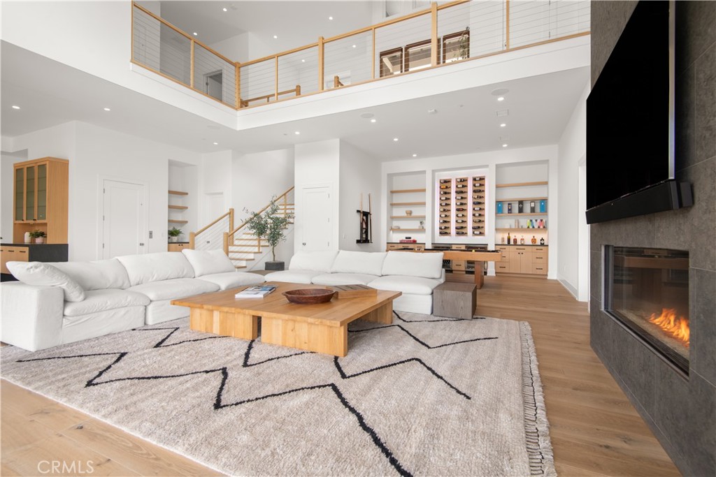 Westlake Hills (729) - Residential