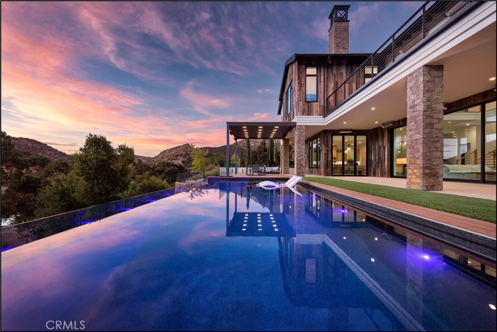 Westlake Hills (729) - Residential