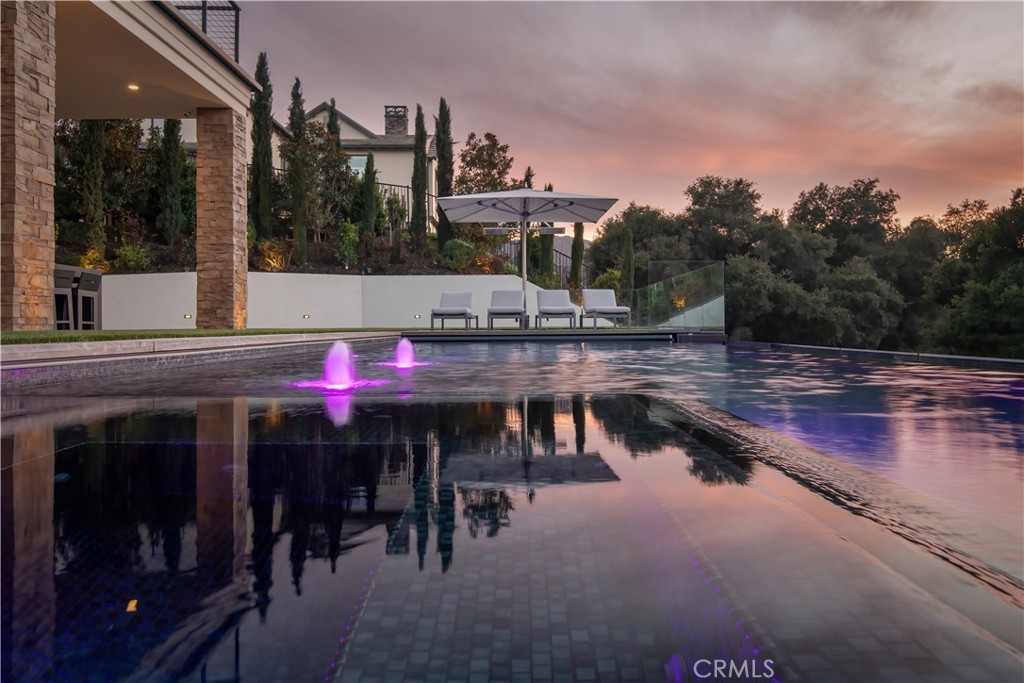 Westlake Hills (729) - Residential