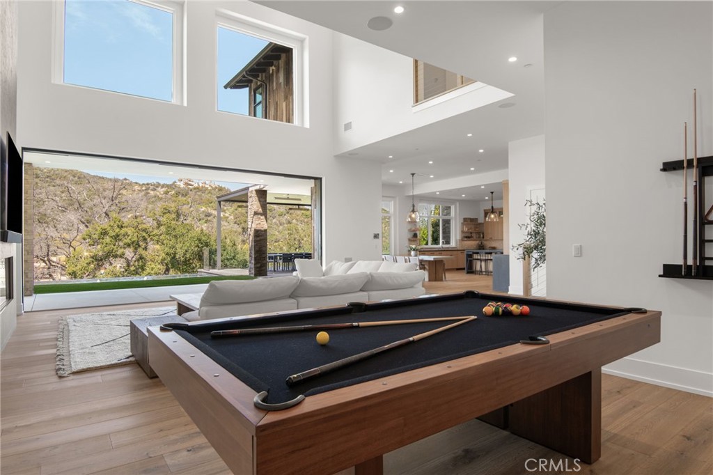 Westlake Hills (729) - Residential