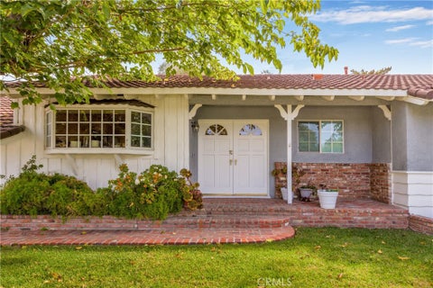 Photo of 10900 Rathburn Avenue, Porter Ranch, CA 91326 (MLS # SR26220957)
