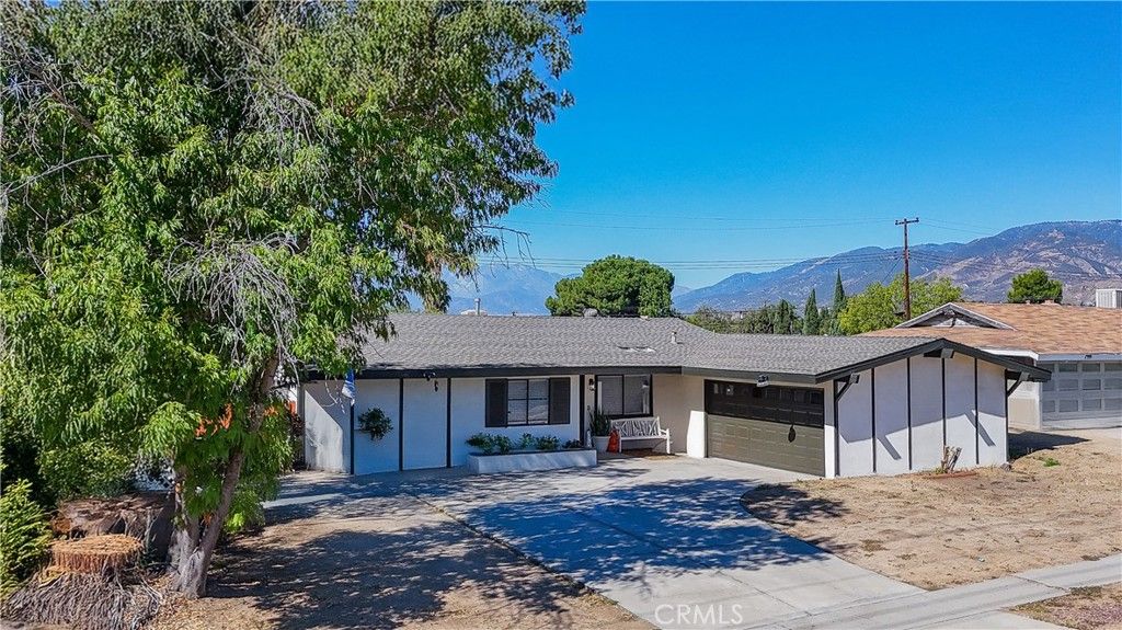 Photo of 6120 Arden Ave, San Bernardino, CA 92404 (MLS # CV25243783)