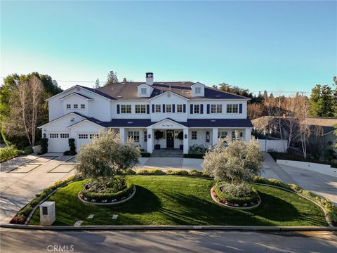 Photo of 546 E Mariposa Drive, Redlands, CA 92373 (MLS # IG26090626)