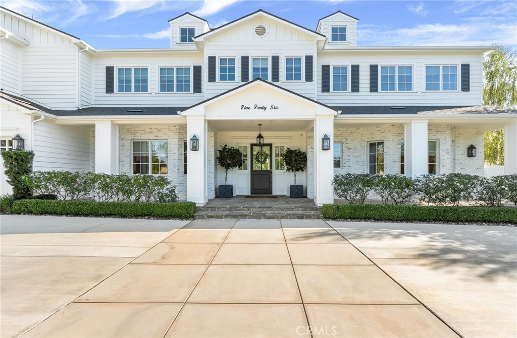 546 E Mariposa Drive