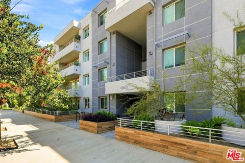 Photo of 4240 Laurel Canyon Boulevard #305-3, Studio City, CA 91604 (MLS # 26102080)