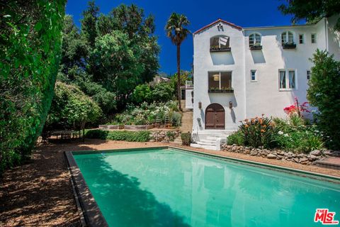 Photo of 2928 Westbrook Avenue, Los Angeles, CA 90046 (MLS # 25598641)