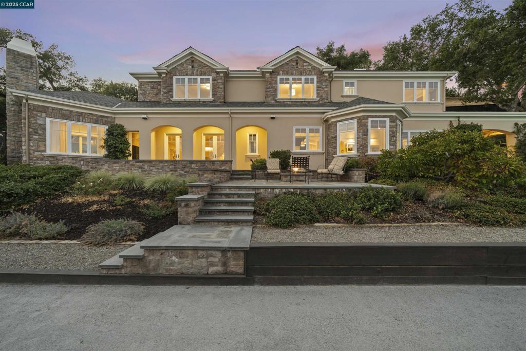 ORINDA DOWNS - Residential