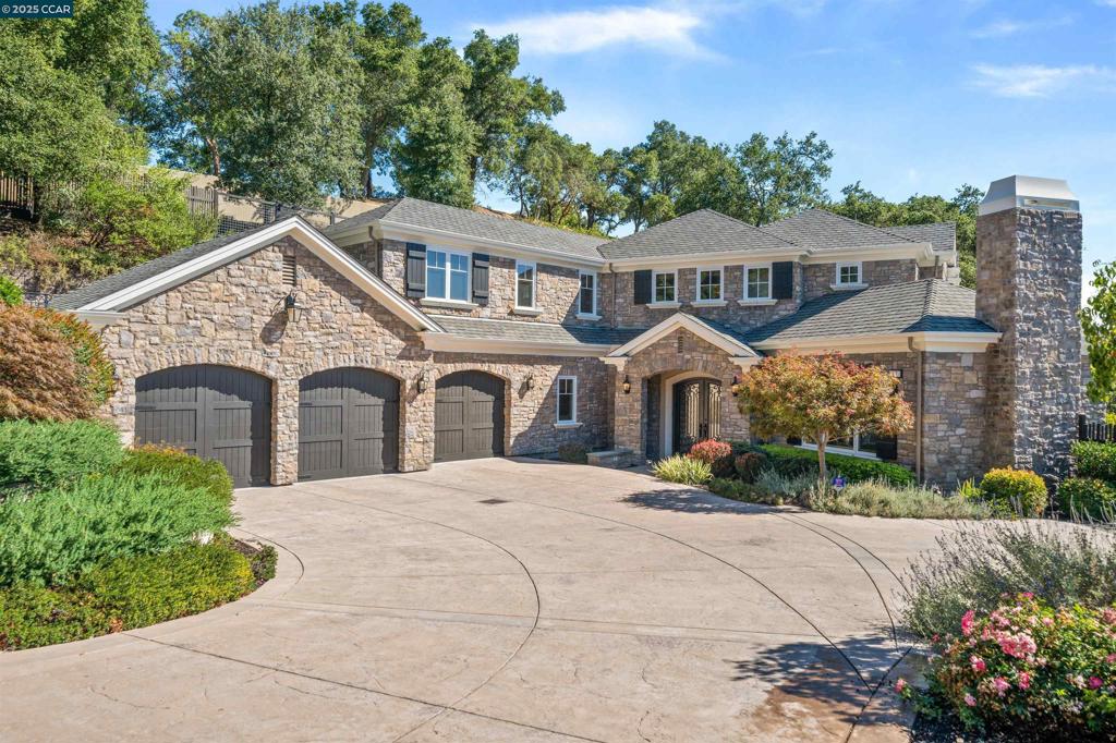 ORINDA DOWNS - Residential