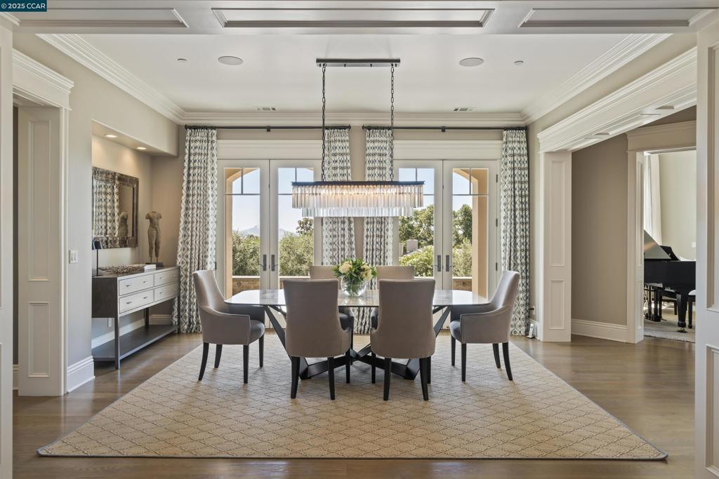 ORINDA DOWNS - Residential