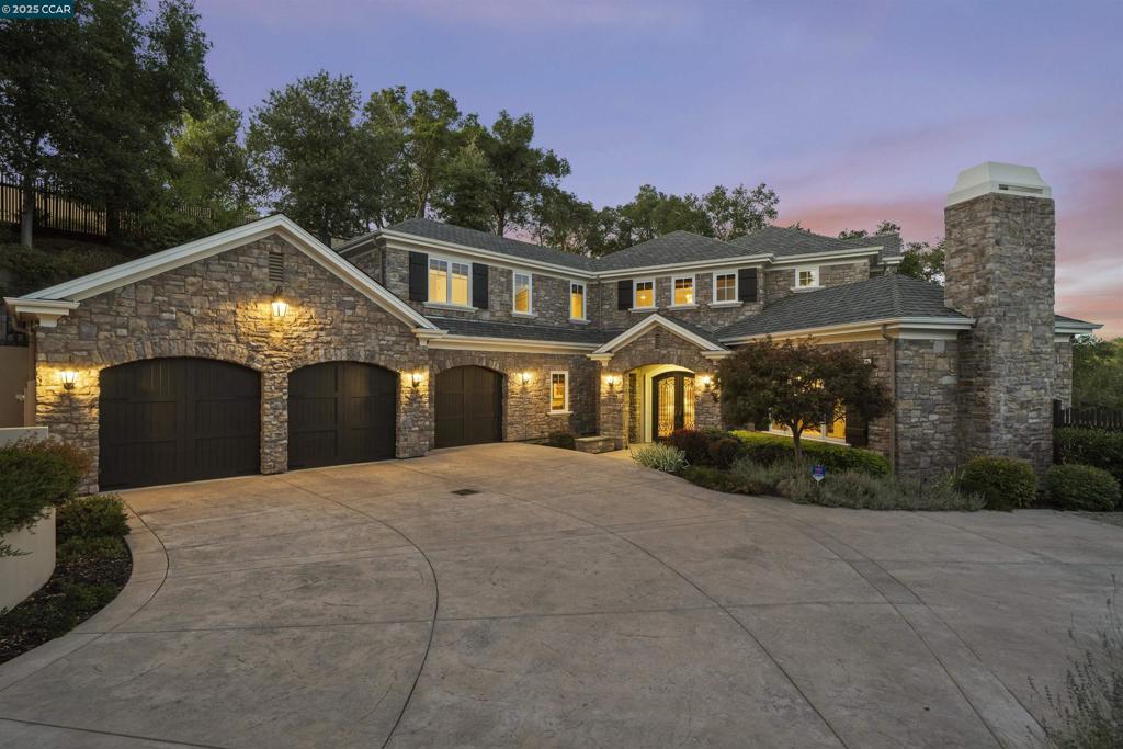 ORINDA DOWNS - Residential