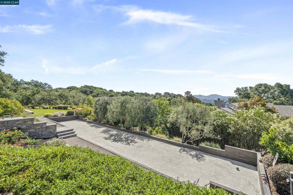 ORINDA DOWNS - Residential