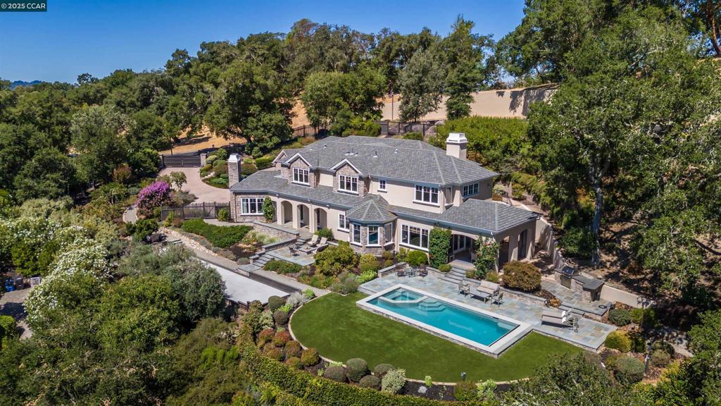 ORINDA DOWNS - Residential