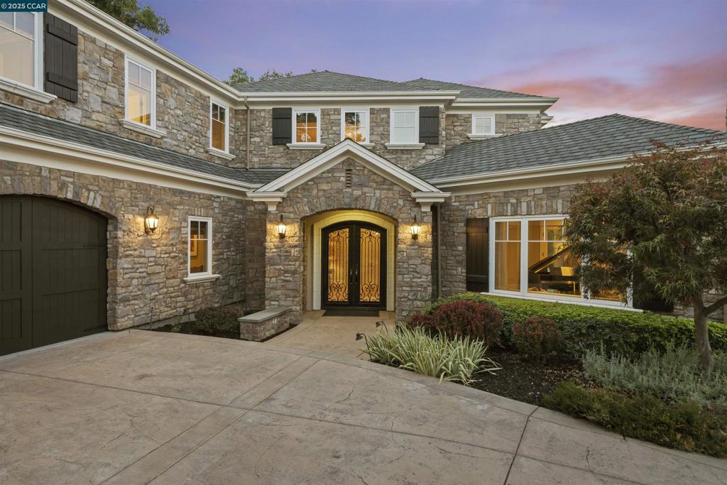 ORINDA DOWNS - Residential