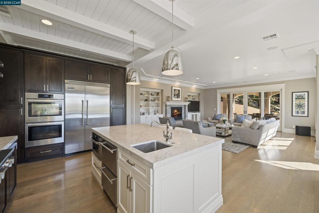 ORINDA DOWNS - Residential