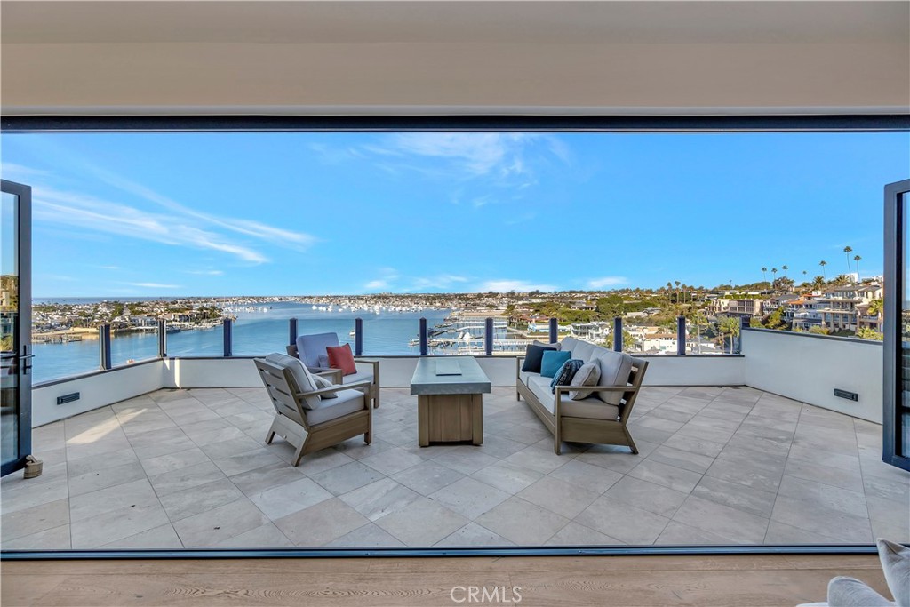 Corona del Mar South of PCH (CDMS) - Residential