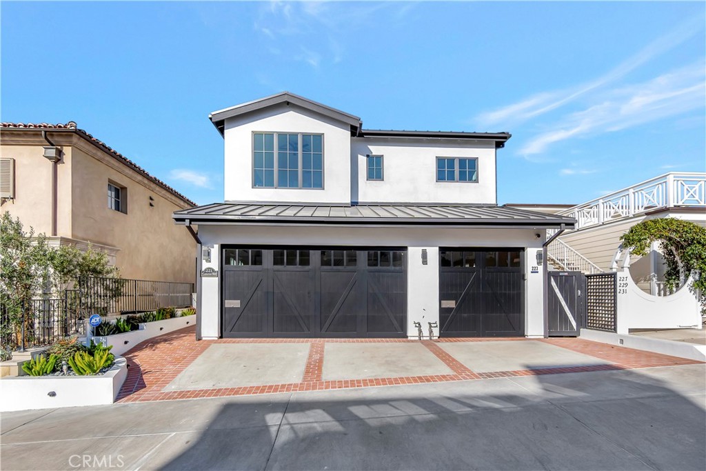Corona del Mar South of PCH (CDMS) - Residential