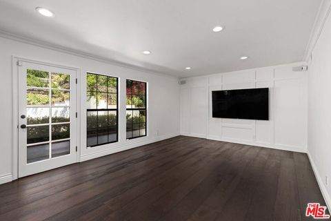Tiny photo for 1060 Chantilly Road, Los Angeles, CA 90077 (MLS # 26805031)