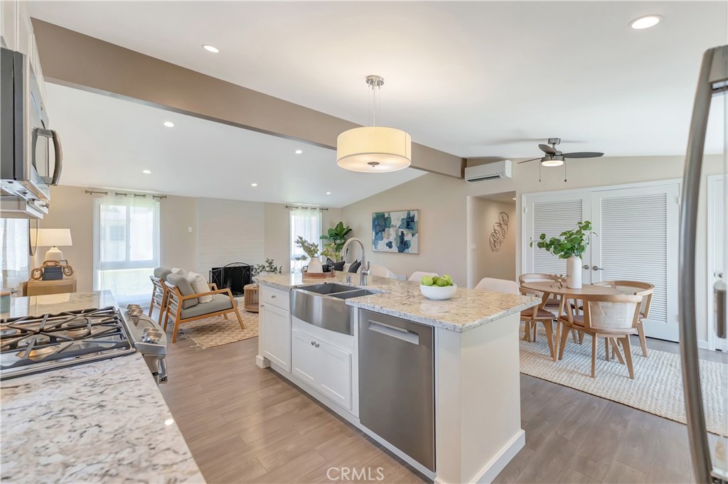 2136 Parsons