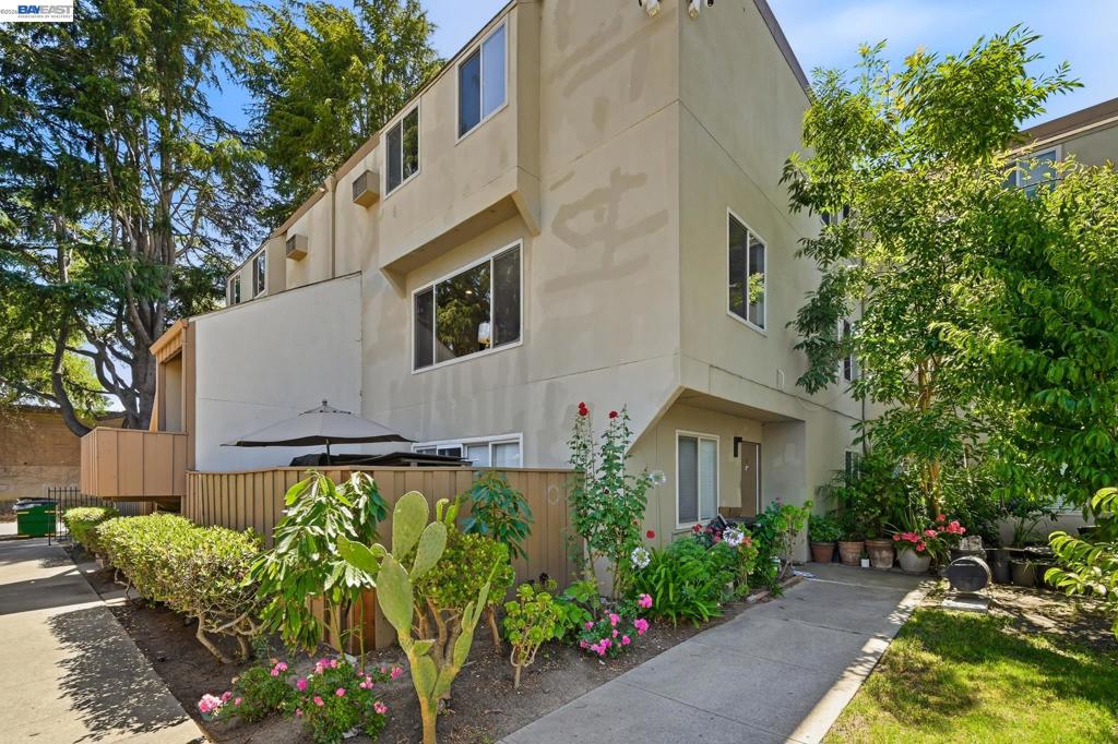 4415 Norwalk Dr DR 3, San Jose CA 95129