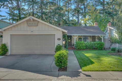 Photo of 644 Linden Ln Ln, Martinez, CA 94553 (MLS # 41132358)