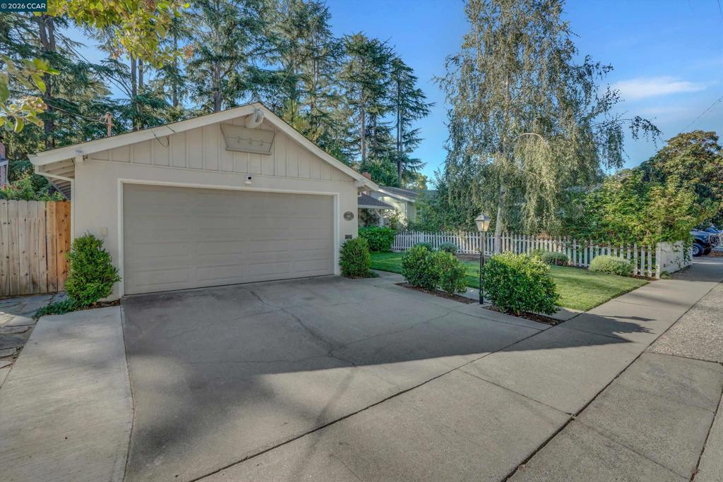 644 Linden Ln