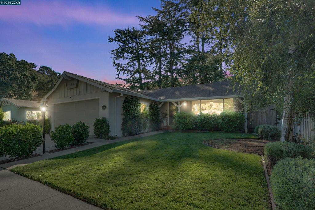 644 Linden Ln