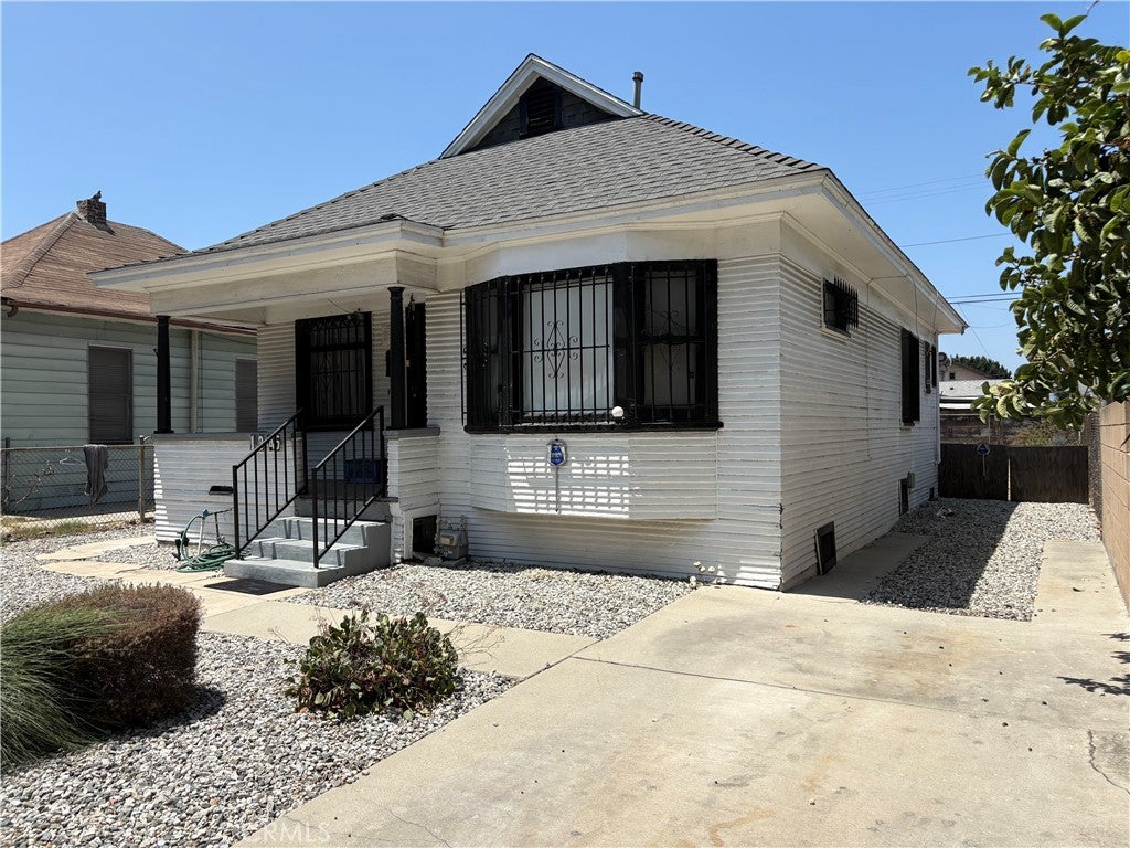 1345 E 58th St Street