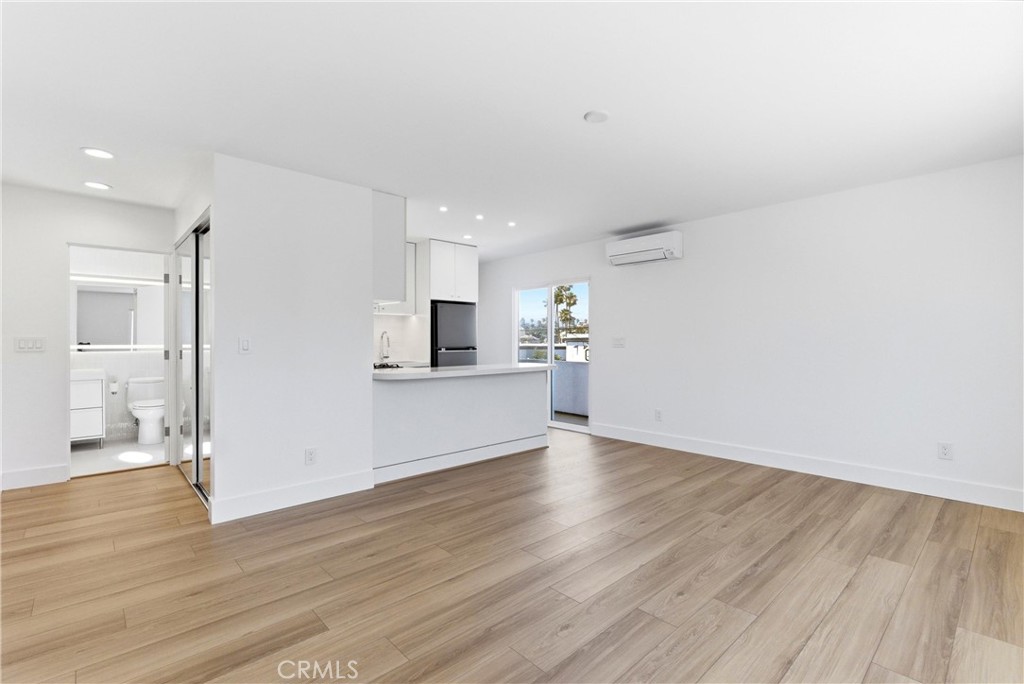 408 1/2 Jasmine Avenue