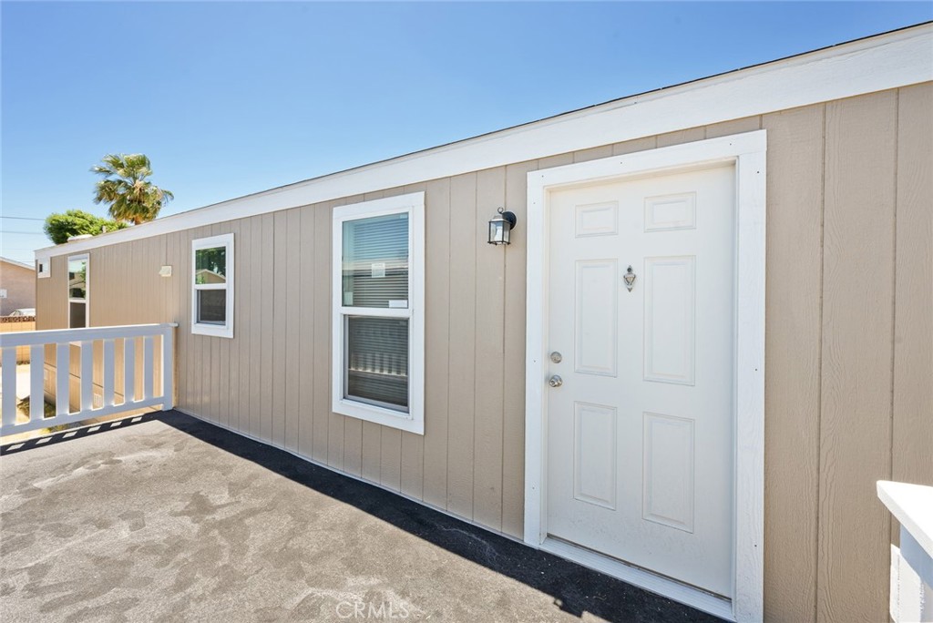 15252 Seneca Road 13