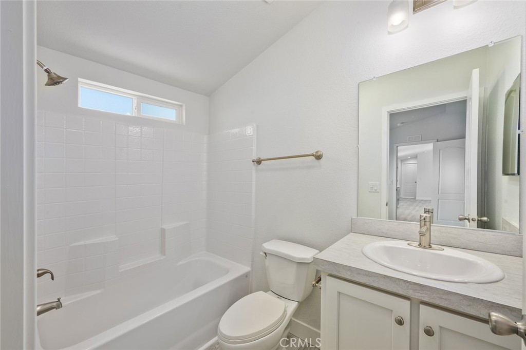 15252 Seneca Road 13