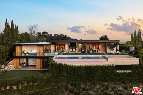 985 Linda Flora Drive Los Angeles CA 90049