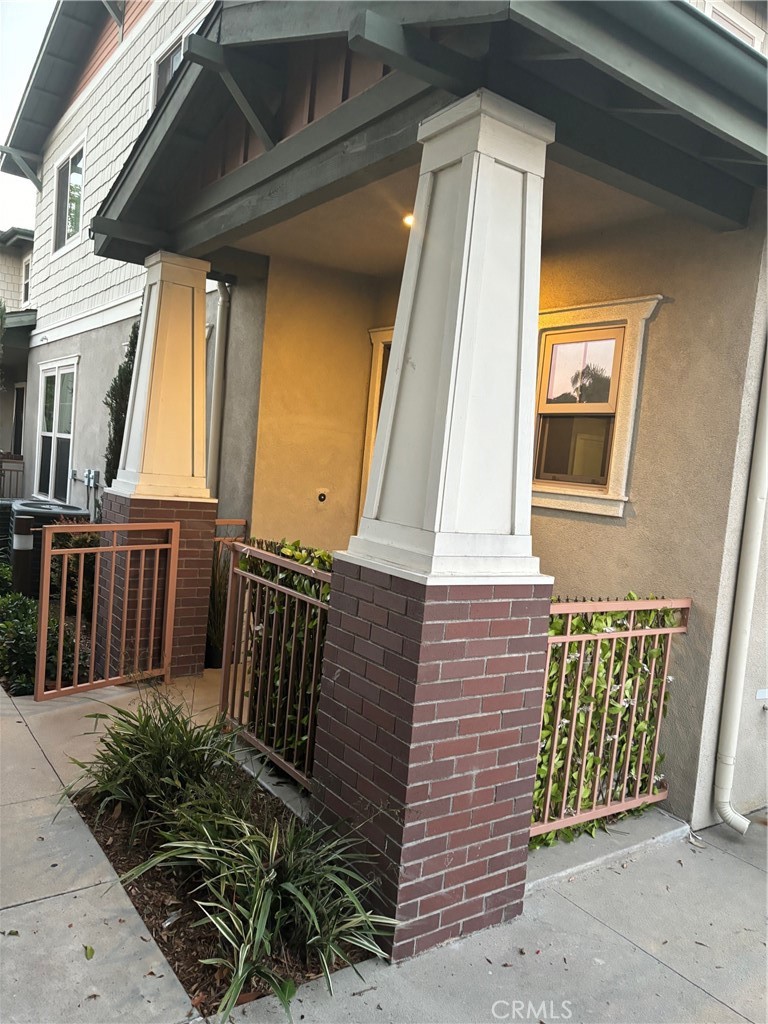 823 104 Anaheim Boulevard 104