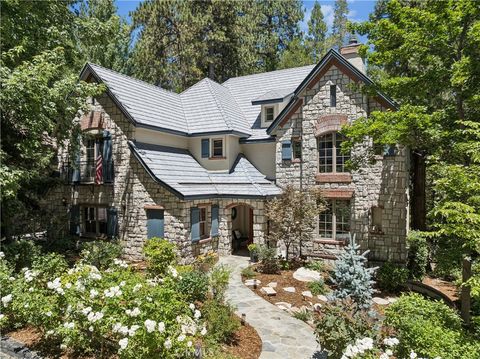 Photo of 27489 Meadow Bay DR, Lake Arrowhead, CA 92352 (MLS # IG26164360)