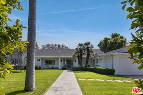 Photo of 1132 Napoli Drive, Los Angeles, CA 90272 (MLS # 26869547)