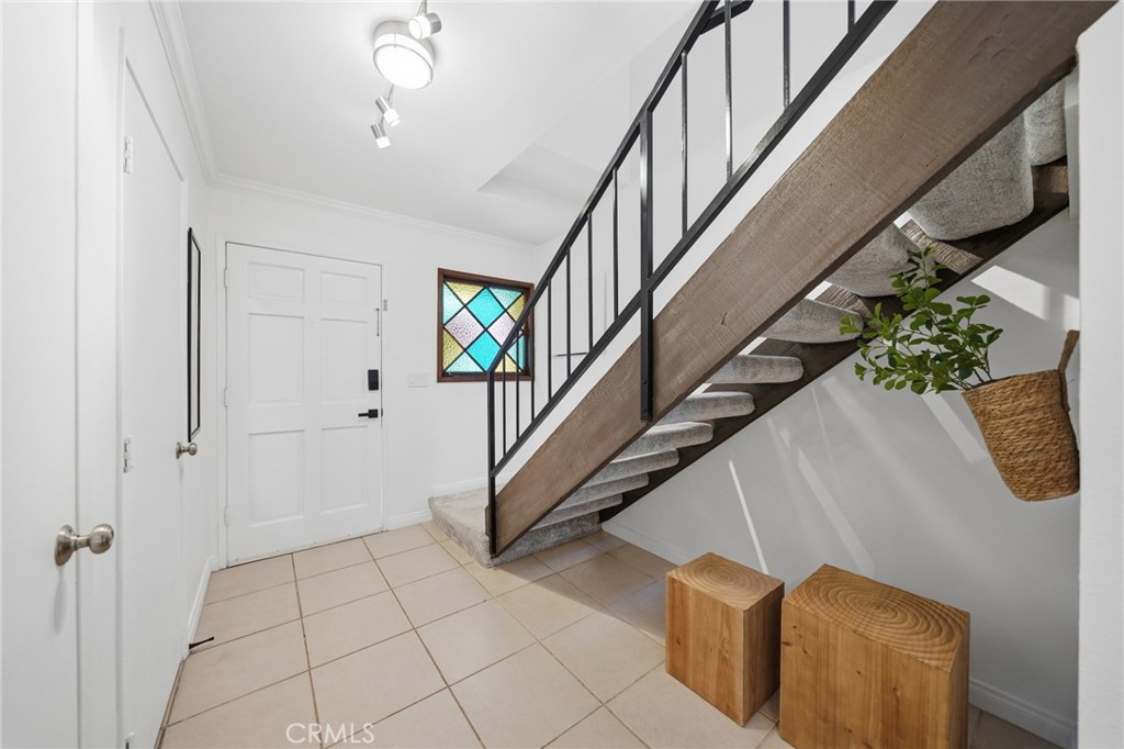 1225 Rosecrans 36A