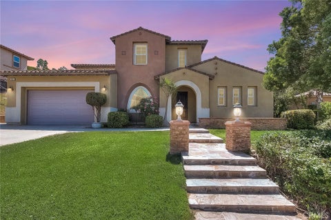 Photo of 16861 Ridge Cliff DR, Riverside, CA 92503 (MLS # IV26201731)