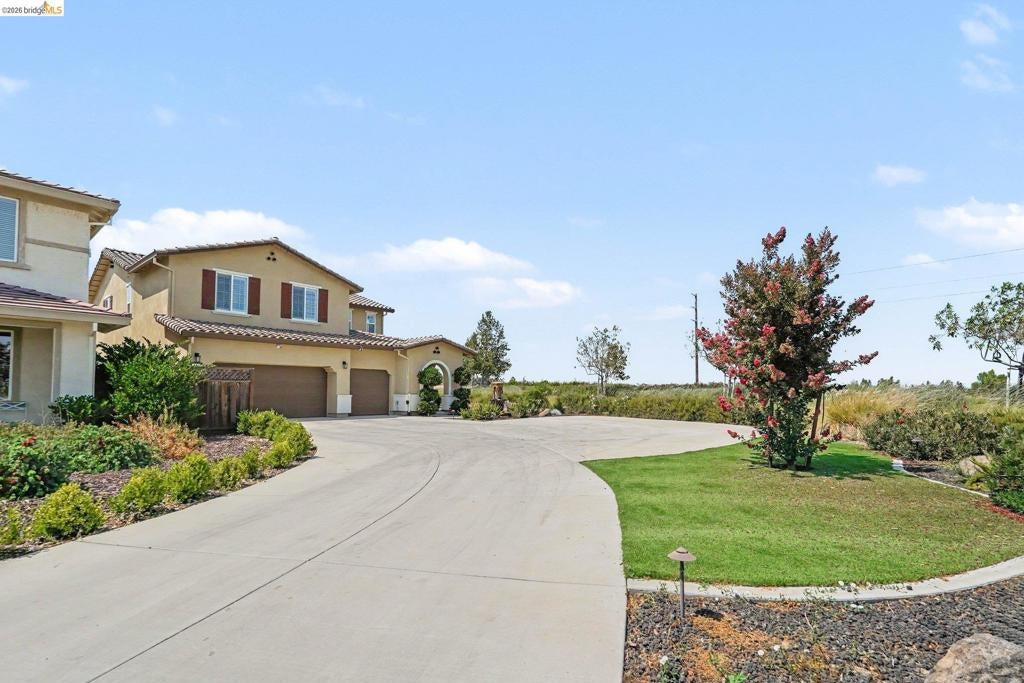 649 Marathon Dr