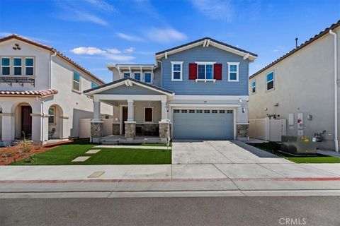 Photo of 20911 Jennings Way, Newhall, CA 91321 (MLS # IV25169520)