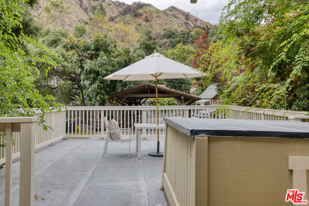 655 Brookside Lane