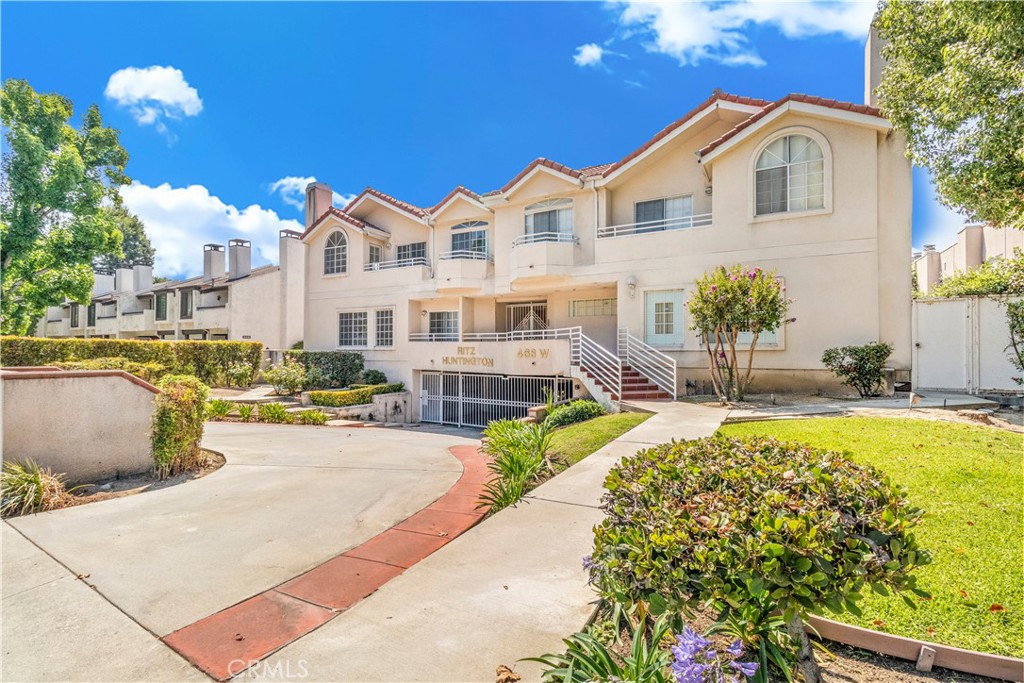 468 W Huntington Drive 4