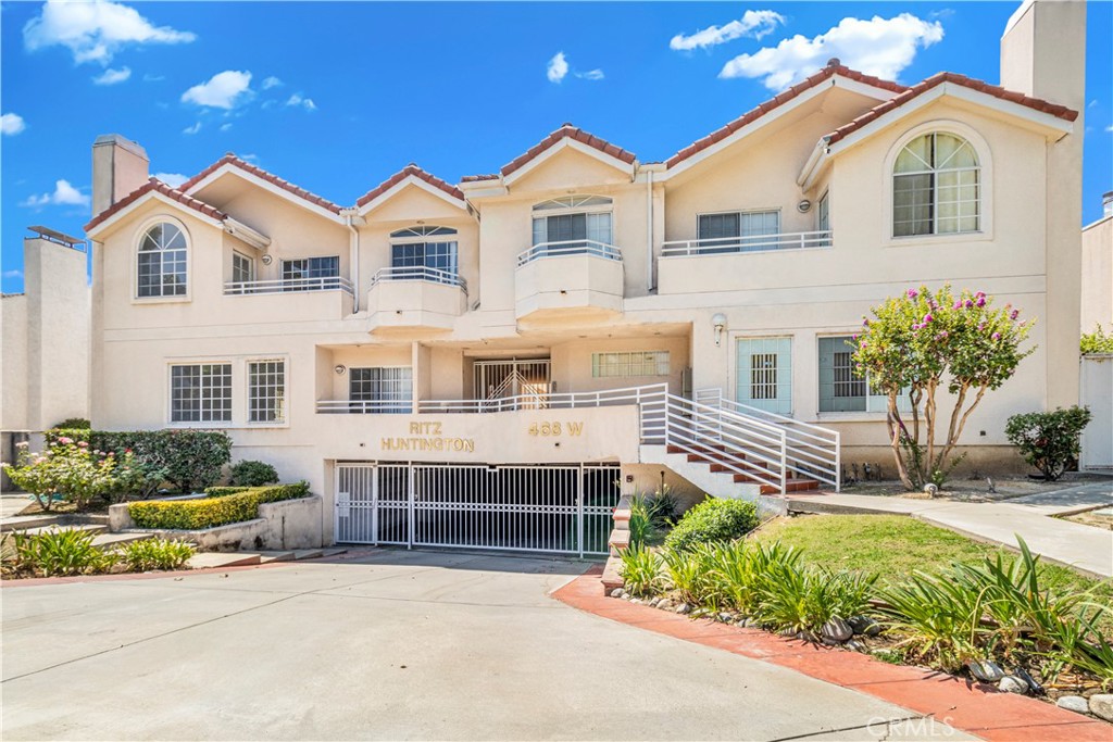 468 W Huntington Drive 4