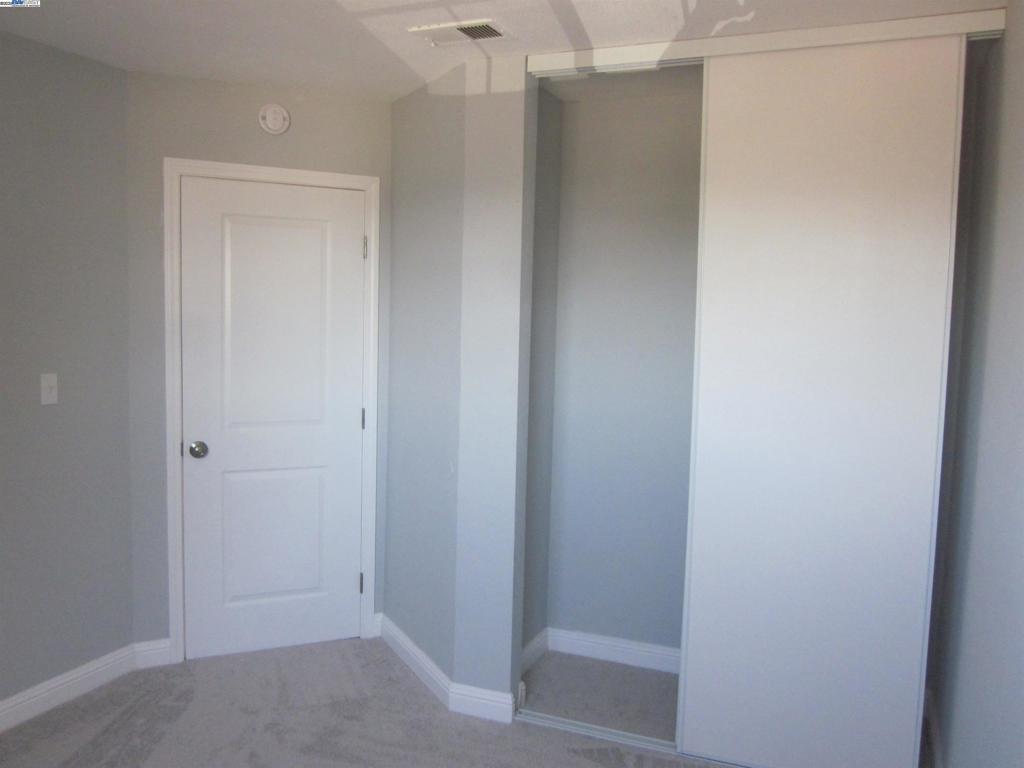 FAIRVIEW HILLS - Residential