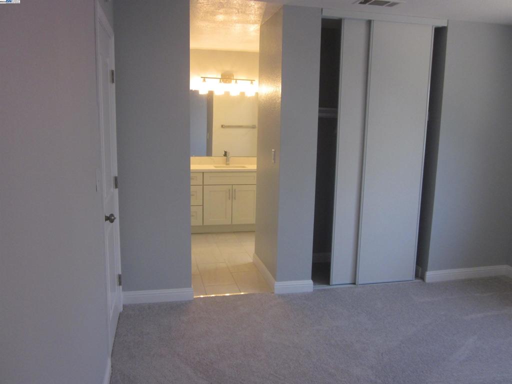 FAIRVIEW HILLS - Residential