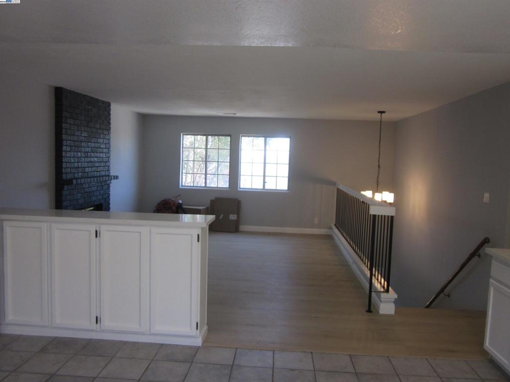 FAIRVIEW HILLS - Residential