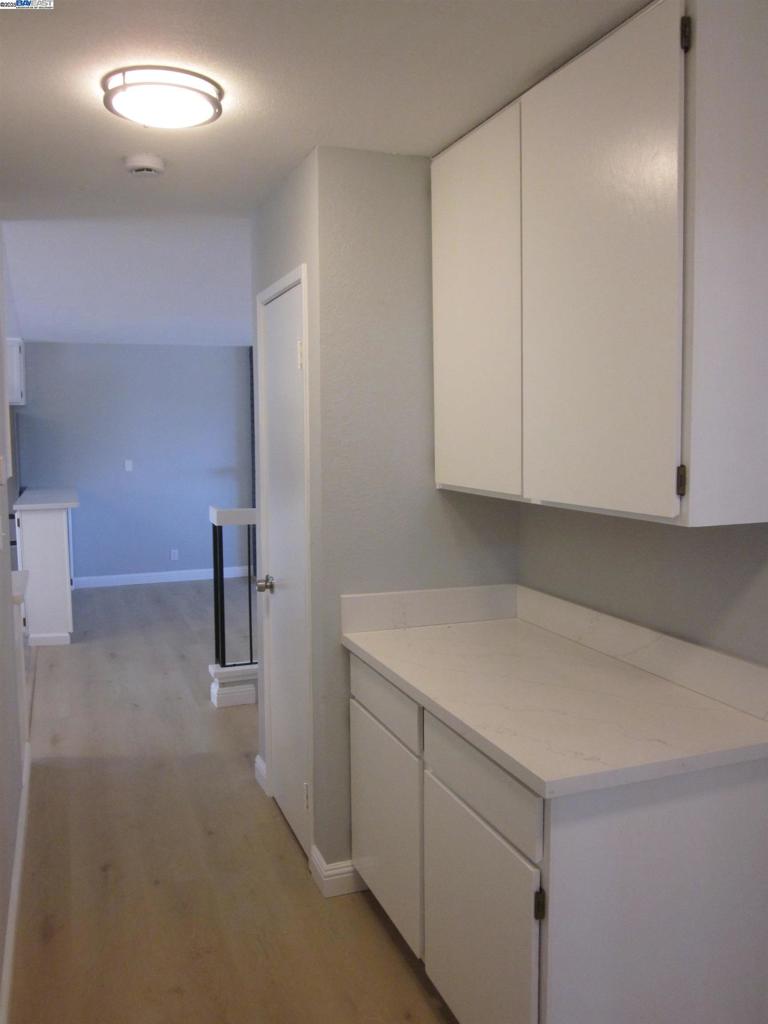 FAIRVIEW HILLS - Residential