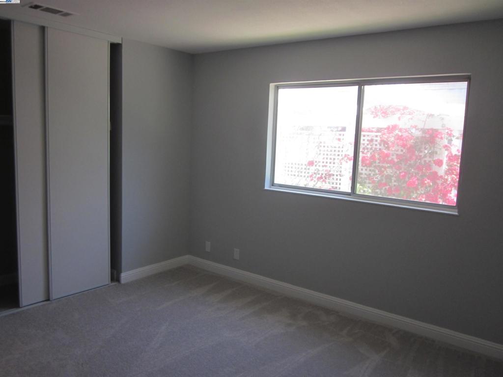 FAIRVIEW HILLS - Residential