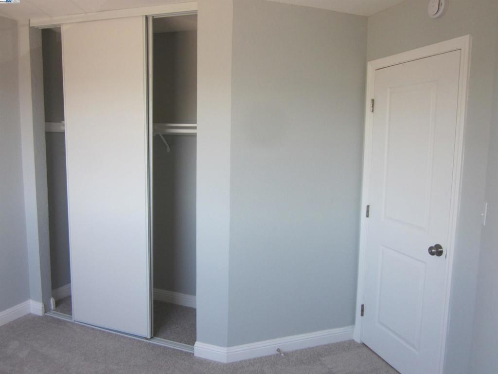 FAIRVIEW HILLS - Residential