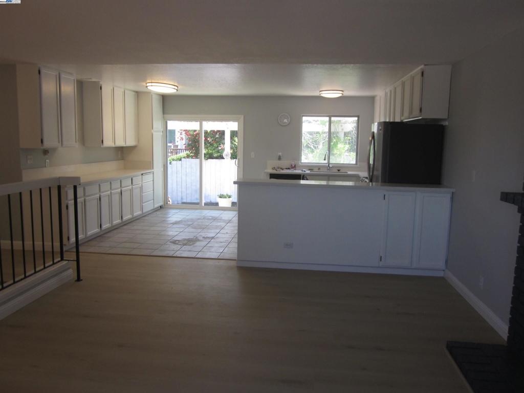 FAIRVIEW HILLS - Residential